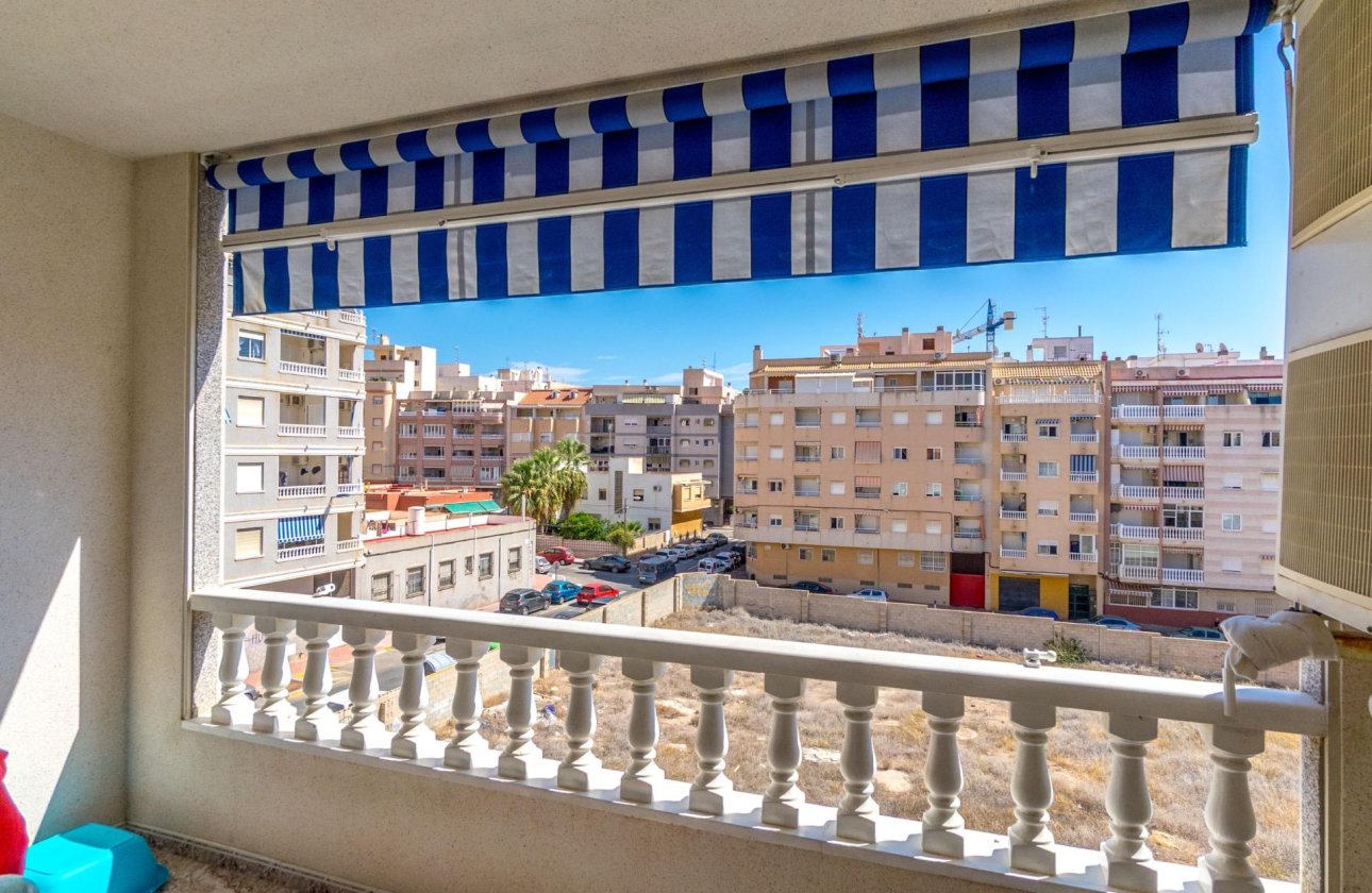 Herverkoop - Appartement -
Torrevieja - Centro