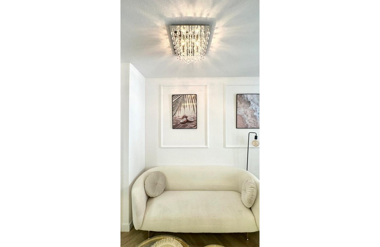 Herverkoop - Appartement -
Torrevieja - Centro