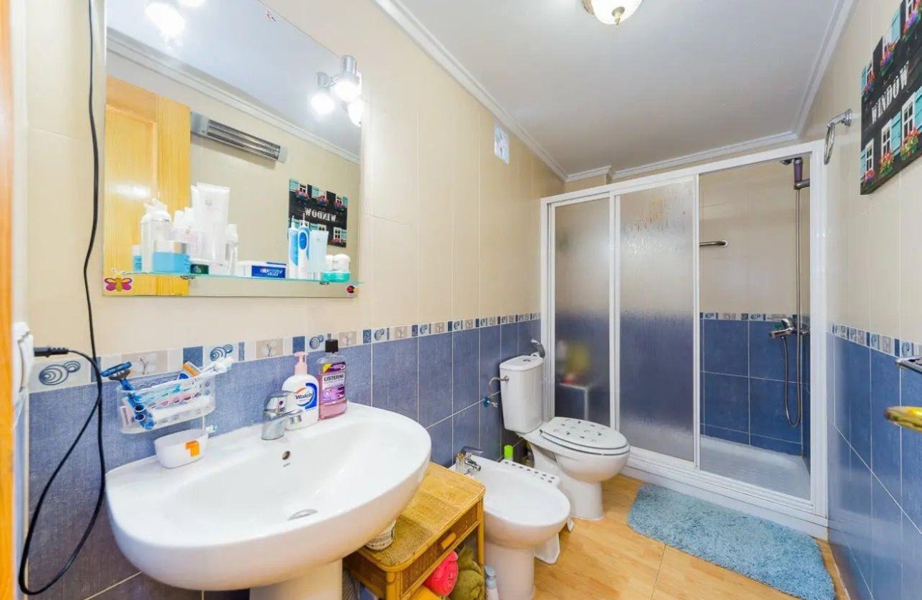 Herverkoop - Appartement -
Torrevieja - Centro