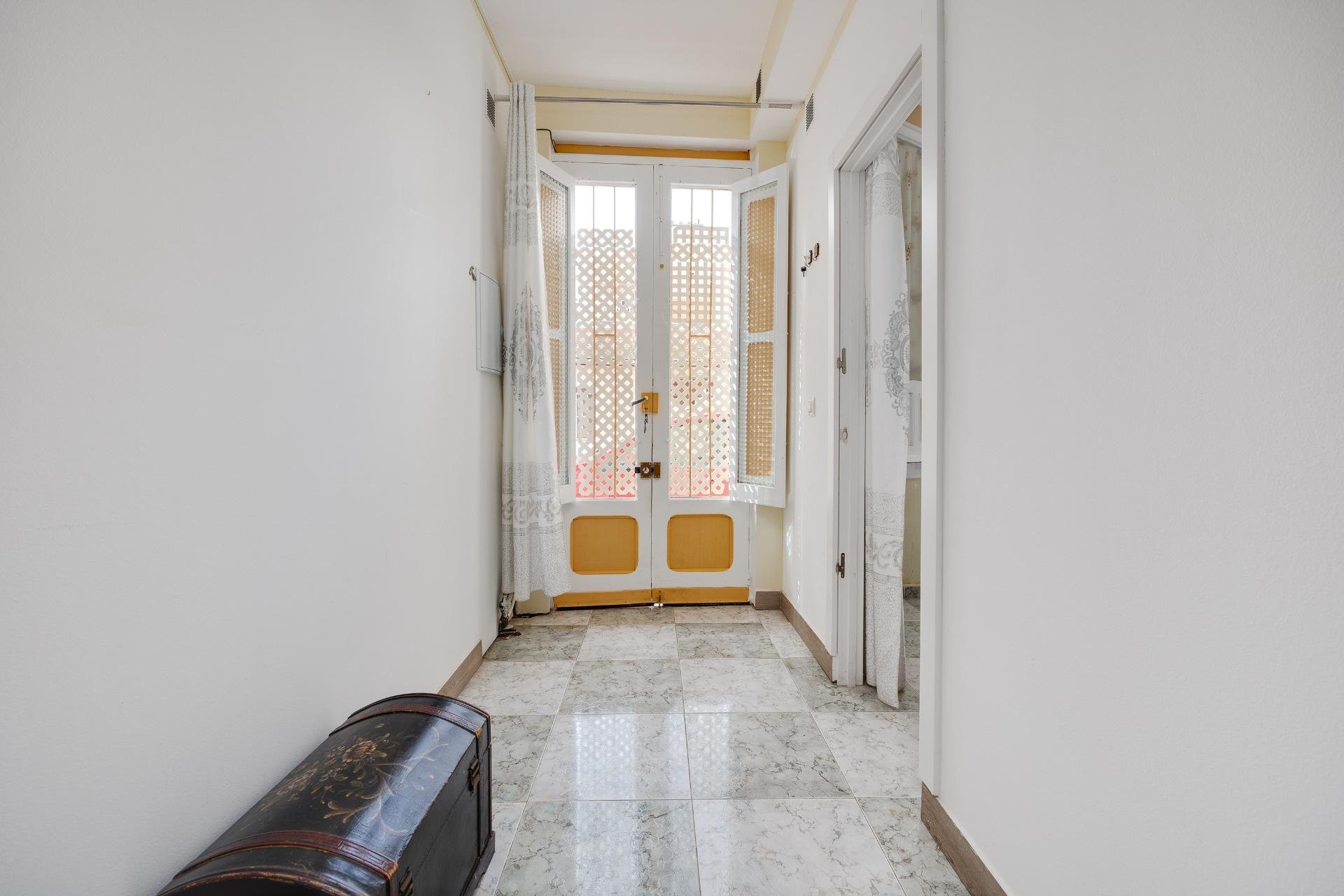 Herverkoop - Appartement -
Torrevieja - Centro