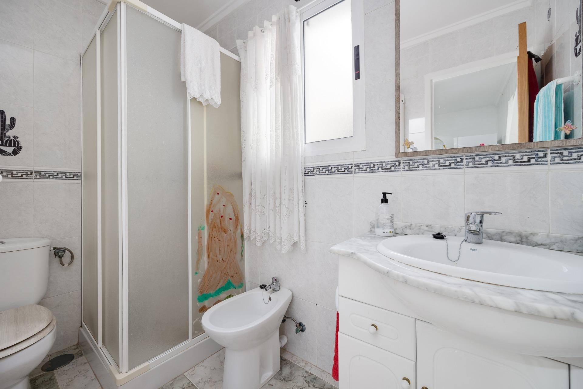 Herverkoop - Appartement -
Torrevieja - Centro