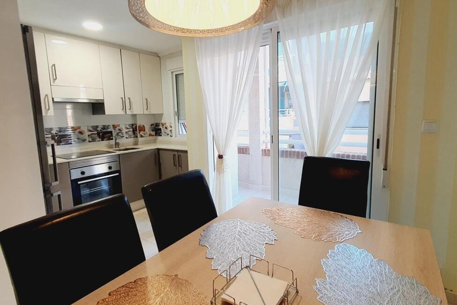 Herverkoop - Appartement -
Torrevieja - Centro