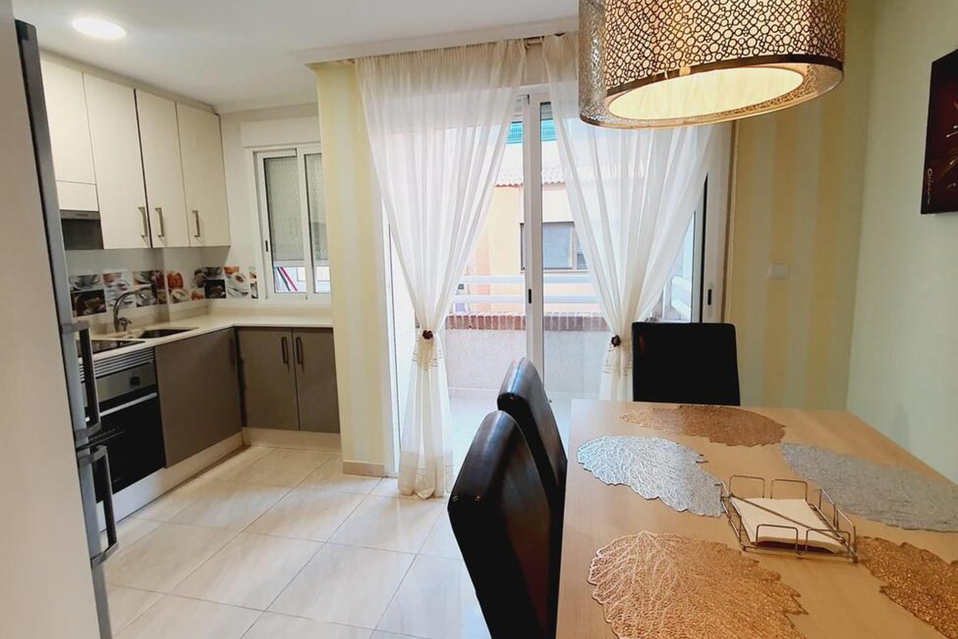 Herverkoop - Appartement -
Torrevieja - Centro