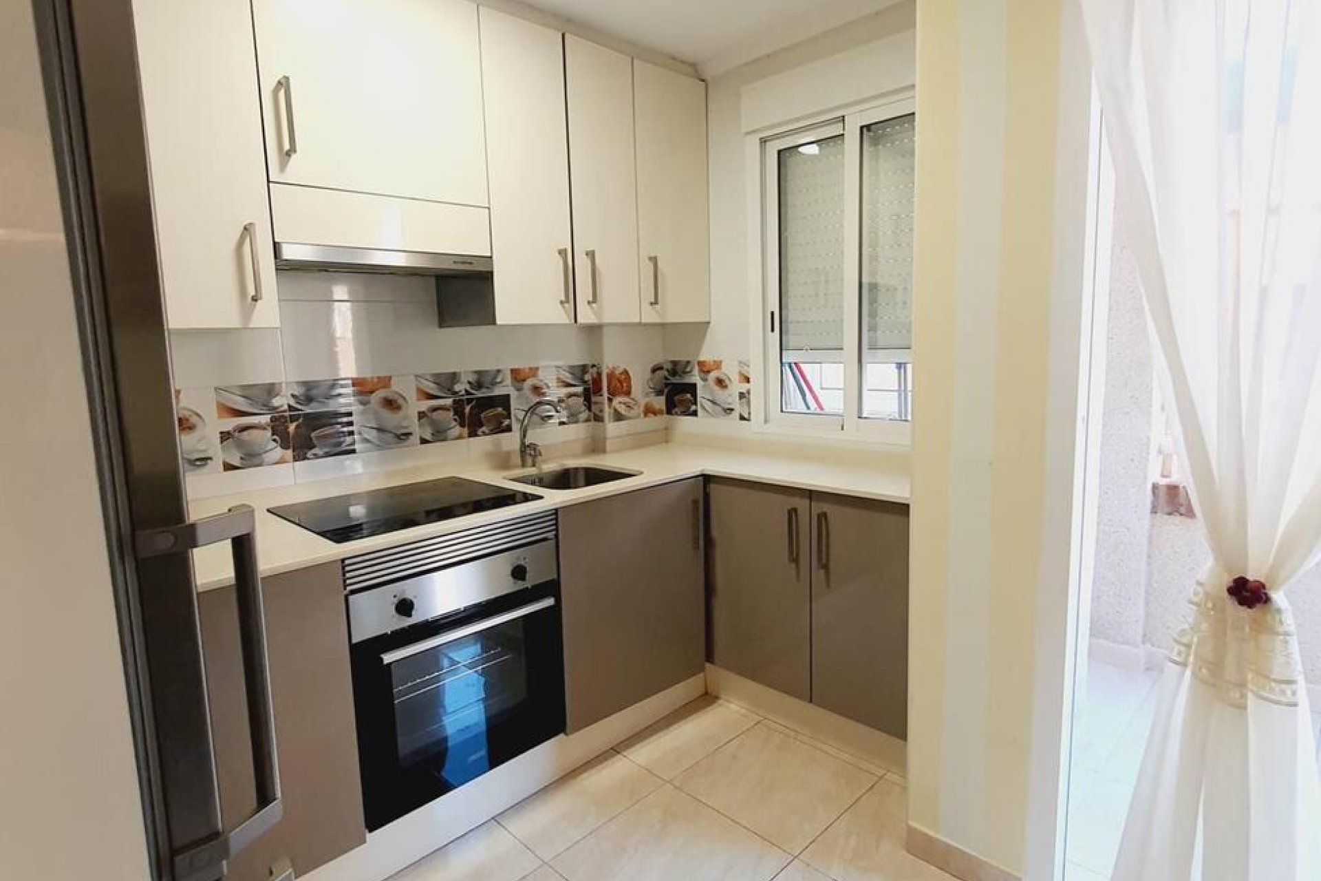 Herverkoop - Appartement -
Torrevieja - Centro
