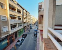 Herverkoop - Appartement -
Torrevieja - Centro