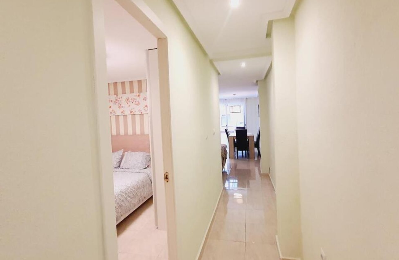 Herverkoop - Appartement -
Torrevieja - Centro