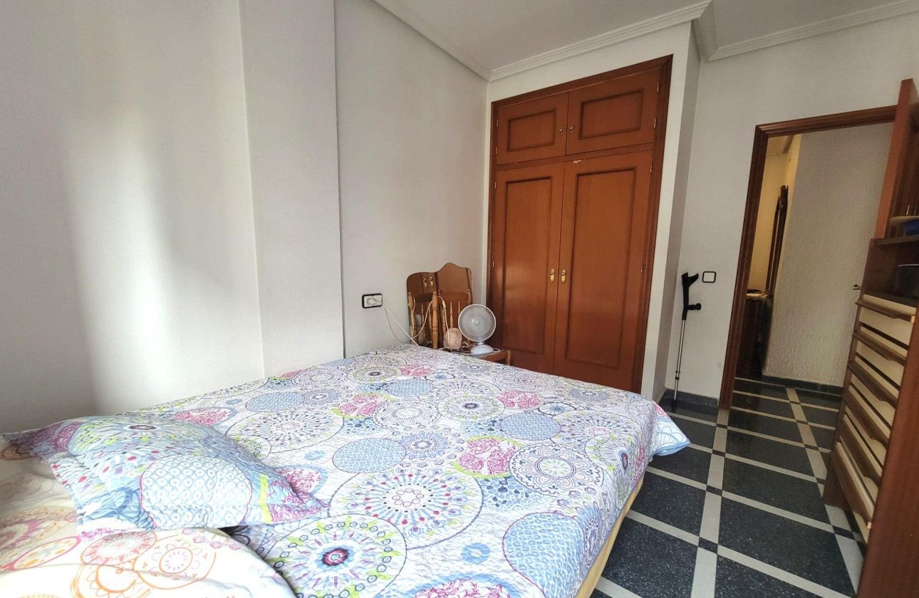 Herverkoop - Appartement -
Torrevieja - Centro