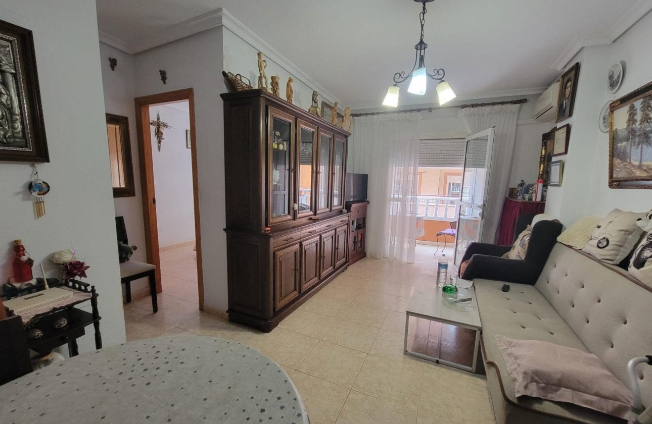 Herverkoop - Appartement -
Torrevieja - Centro