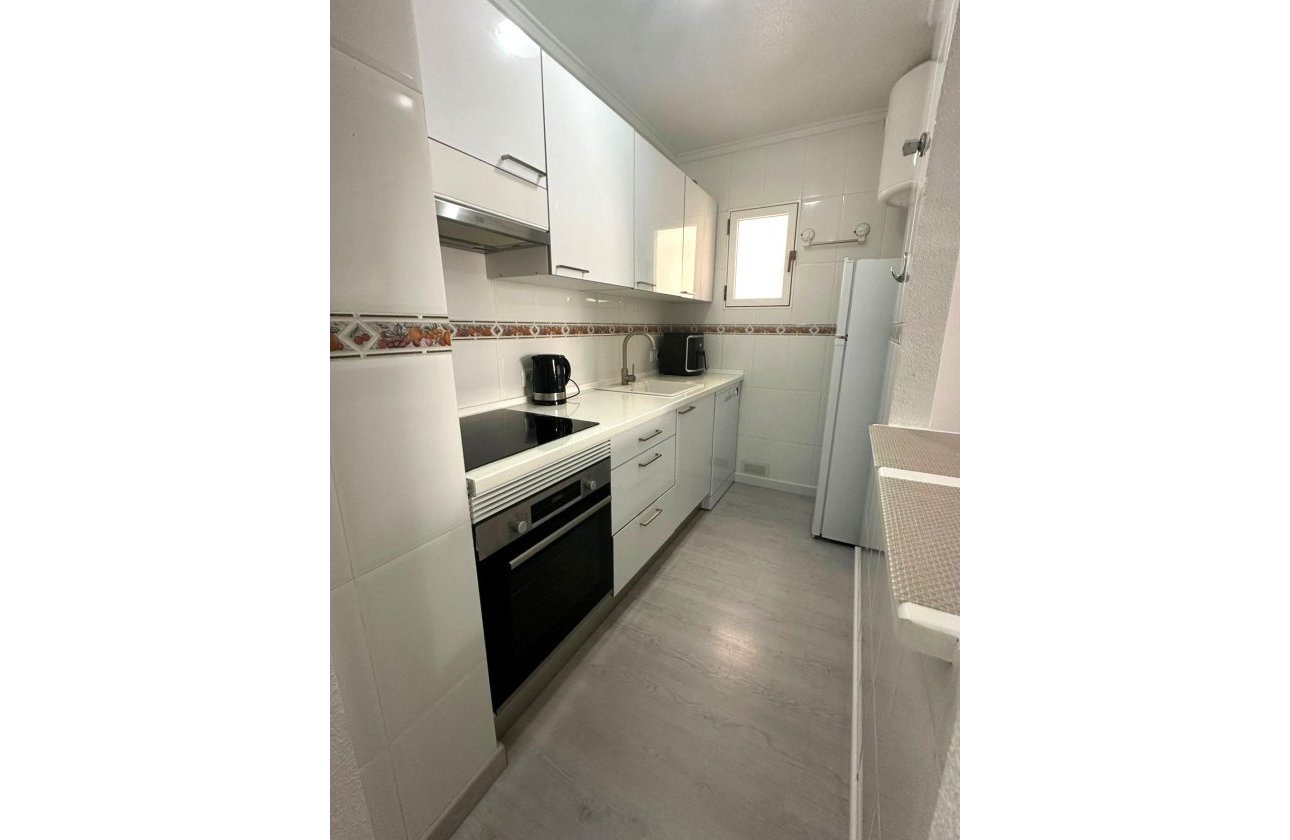 Herverkoop - Appartement -
Torrevieja - Centro