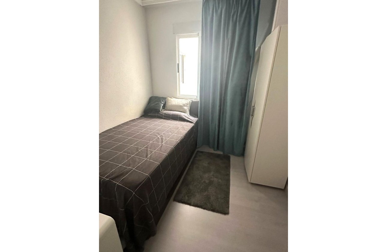 Herverkoop - Appartement -
Torrevieja - Centro