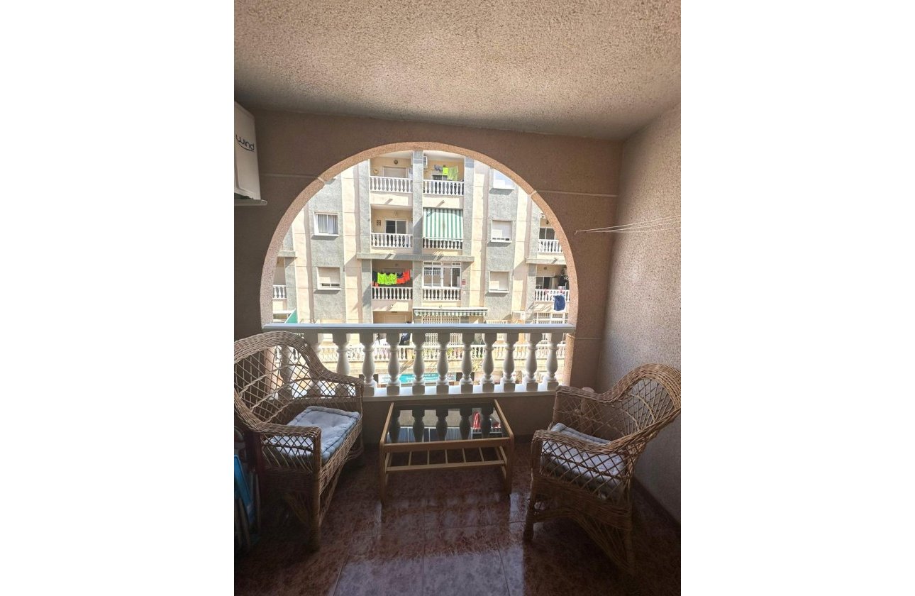 Herverkoop - Appartement -
Torrevieja - Centro