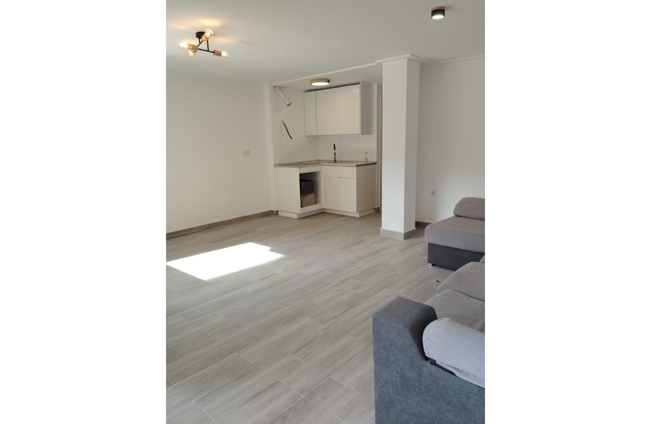 Herverkoop - Appartement -
Torrevieja - Centro