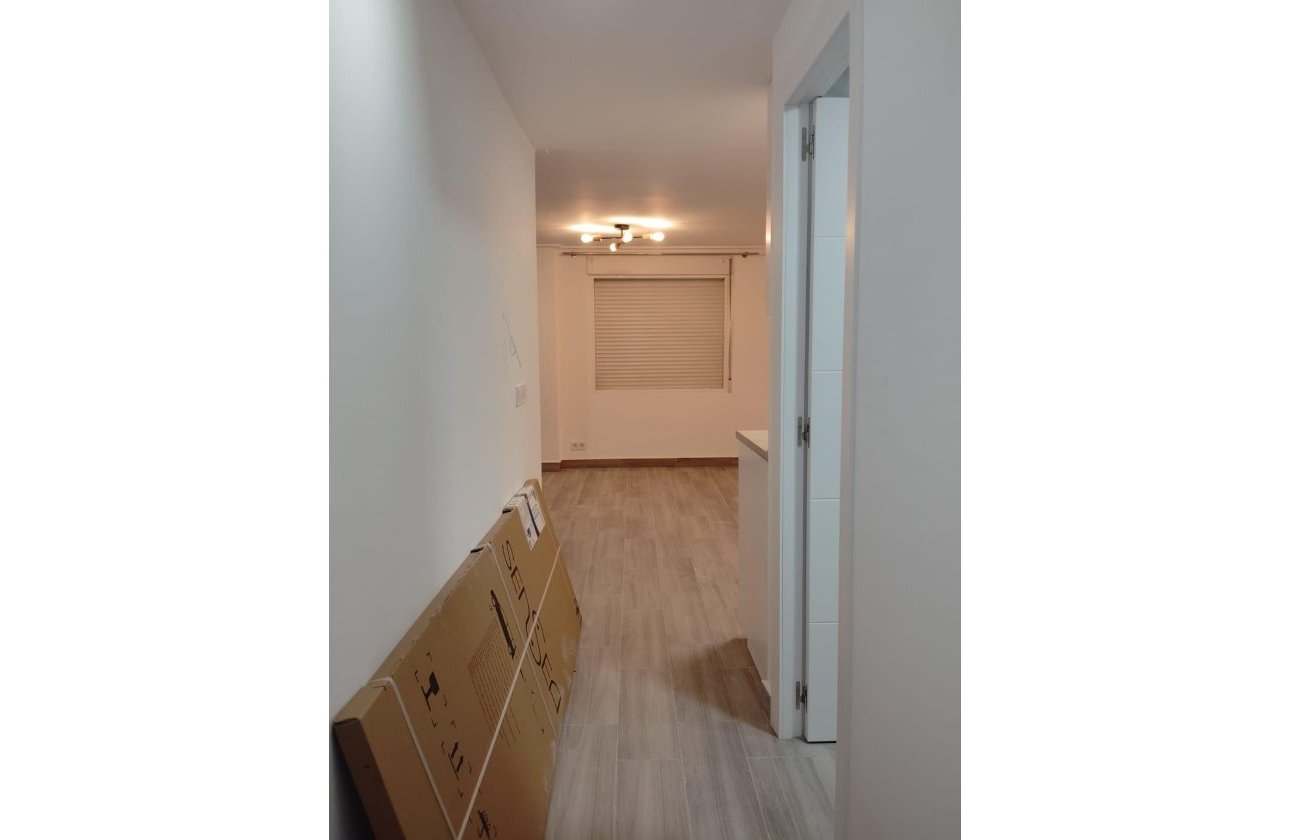 Herverkoop - Appartement -
Torrevieja - Centro