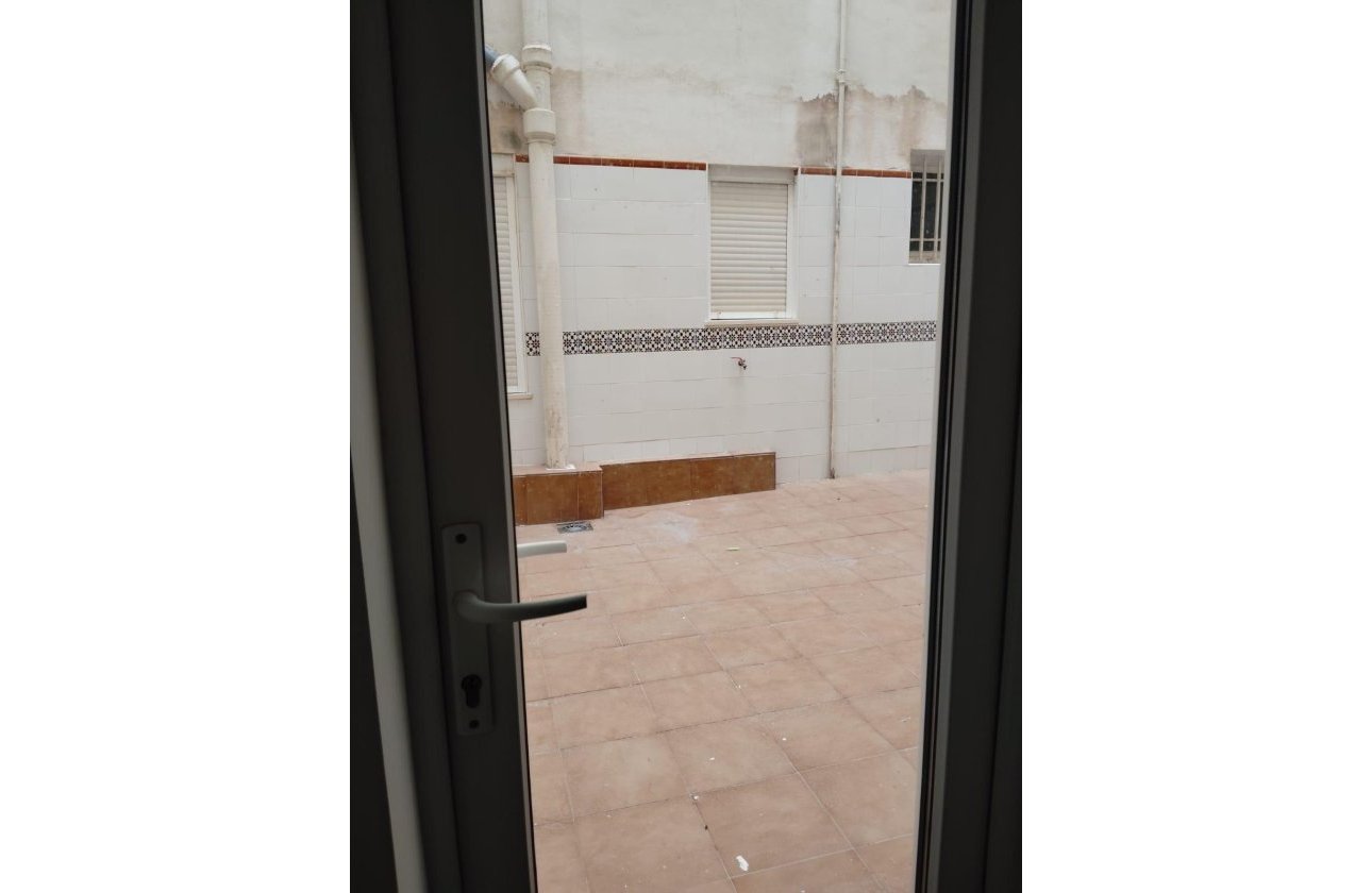 Herverkoop - Appartement -
Torrevieja - Centro