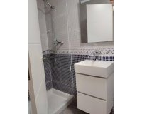 Herverkoop - Appartement -
Torrevieja - Centro