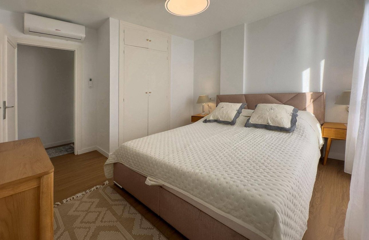 Herverkoop - Appartement -
Torrevieja - Centro