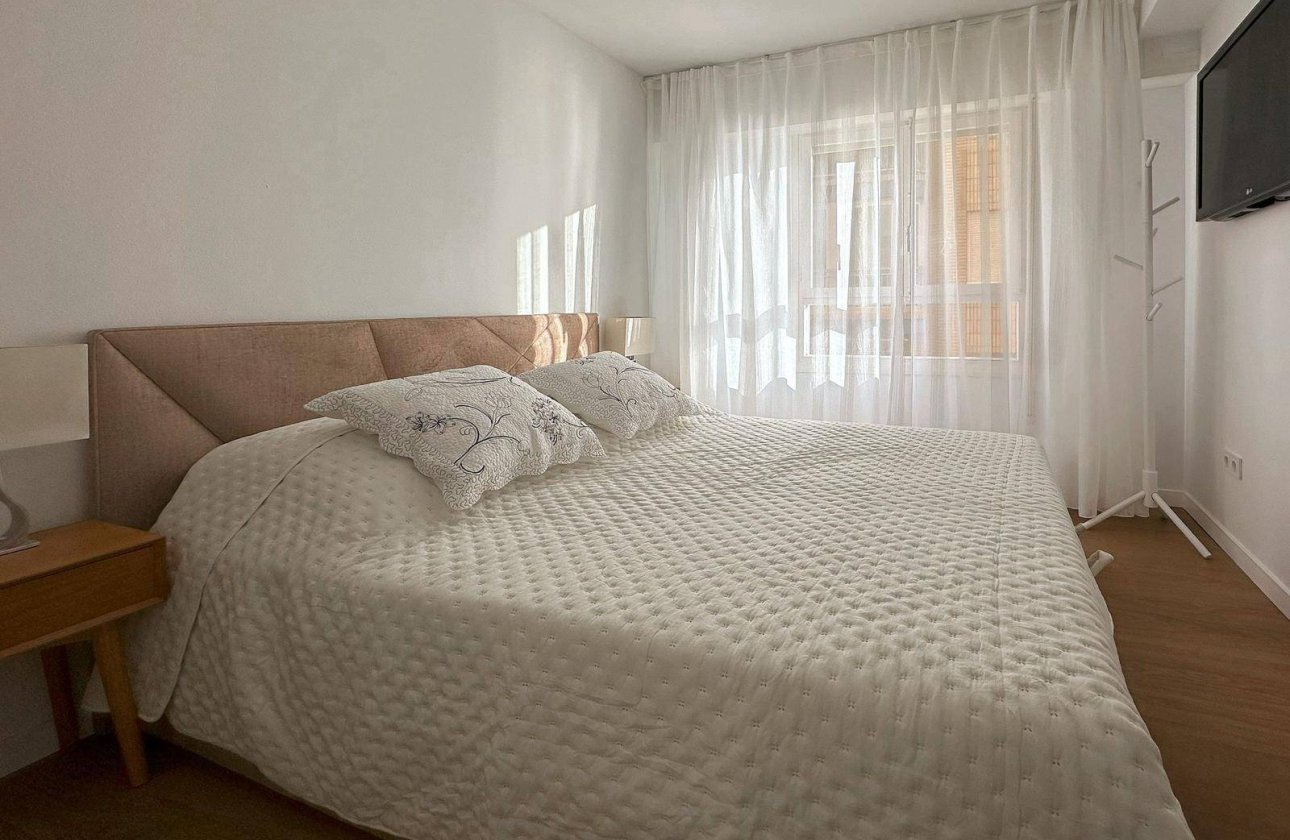 Herverkoop - Appartement -
Torrevieja - Centro