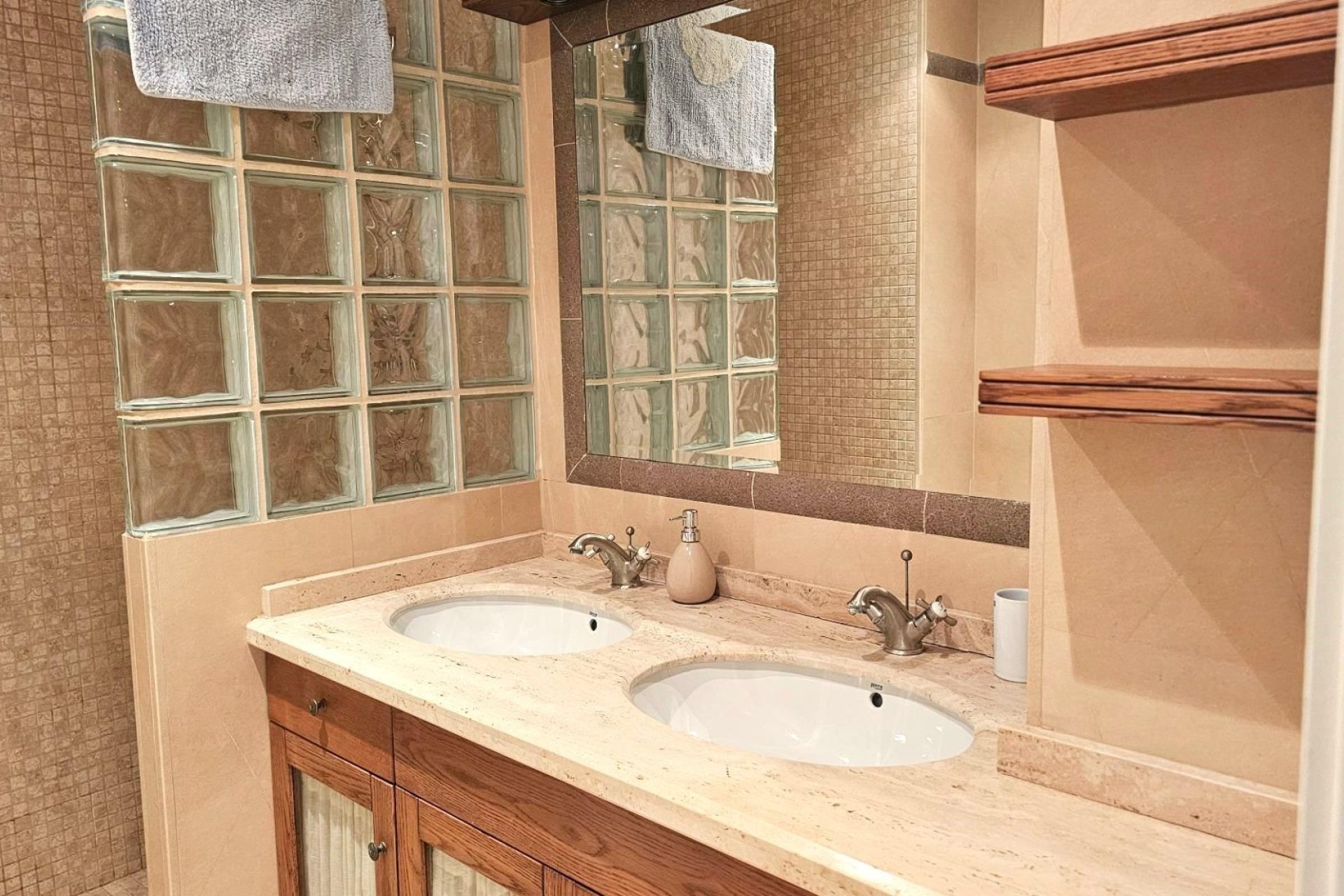 Herverkoop - Appartement -
Torrevieja - Centro