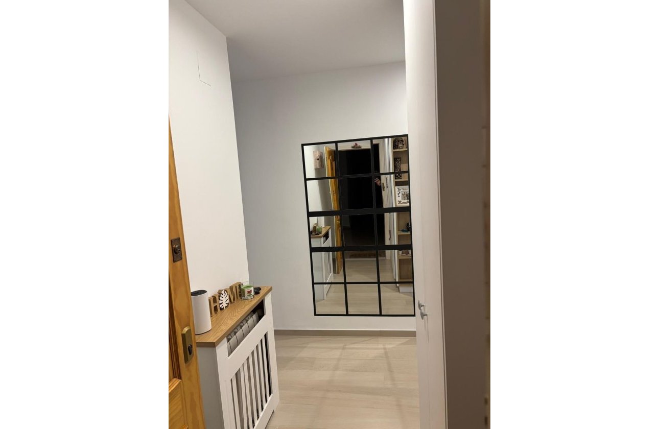 Herverkoop - Appartement -
Torrevieja - Centro
