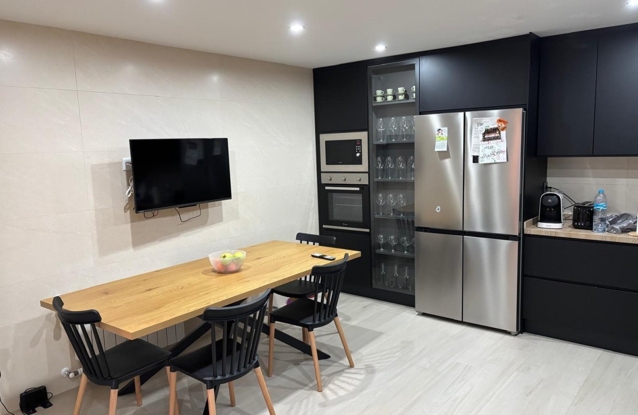 Herverkoop - Appartement -
Torrevieja - Centro