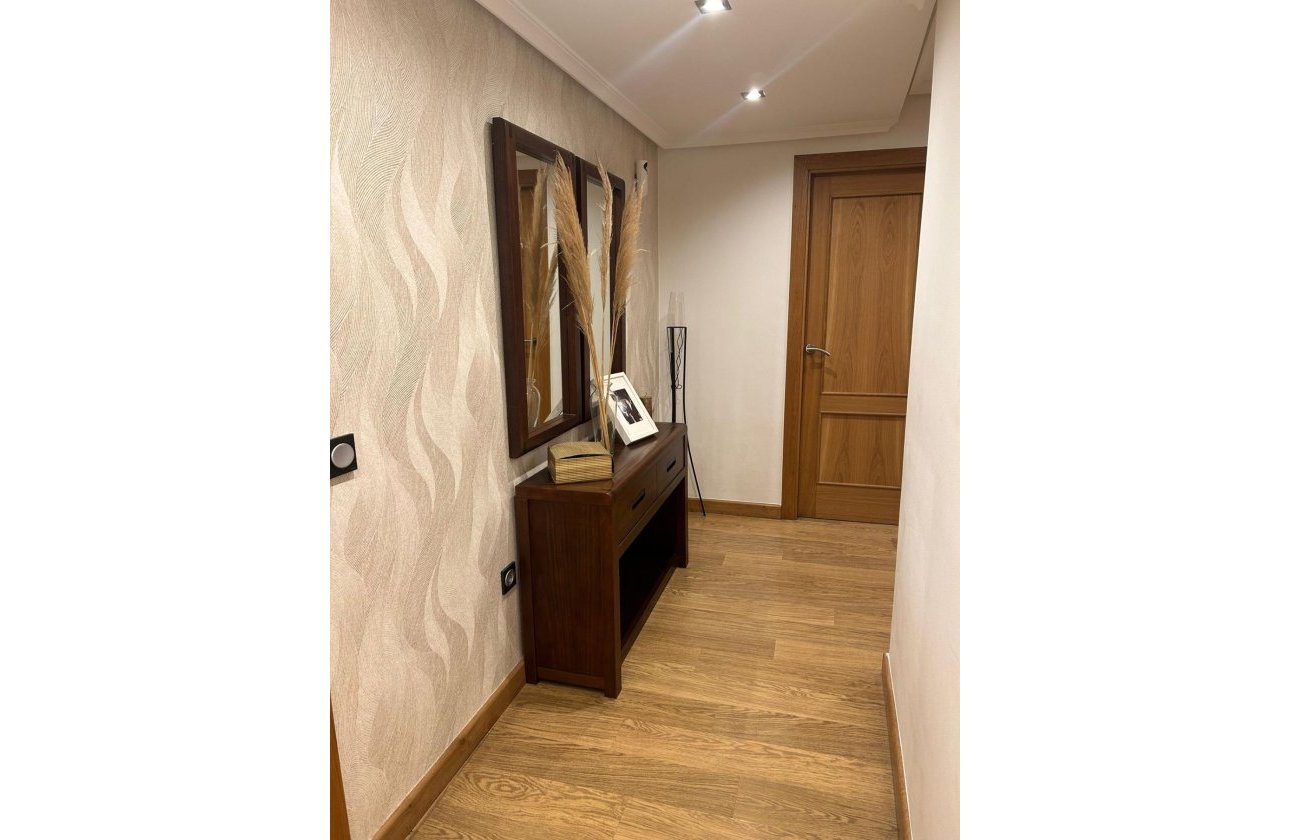 Herverkoop - Appartement -
Torrevieja - Centro