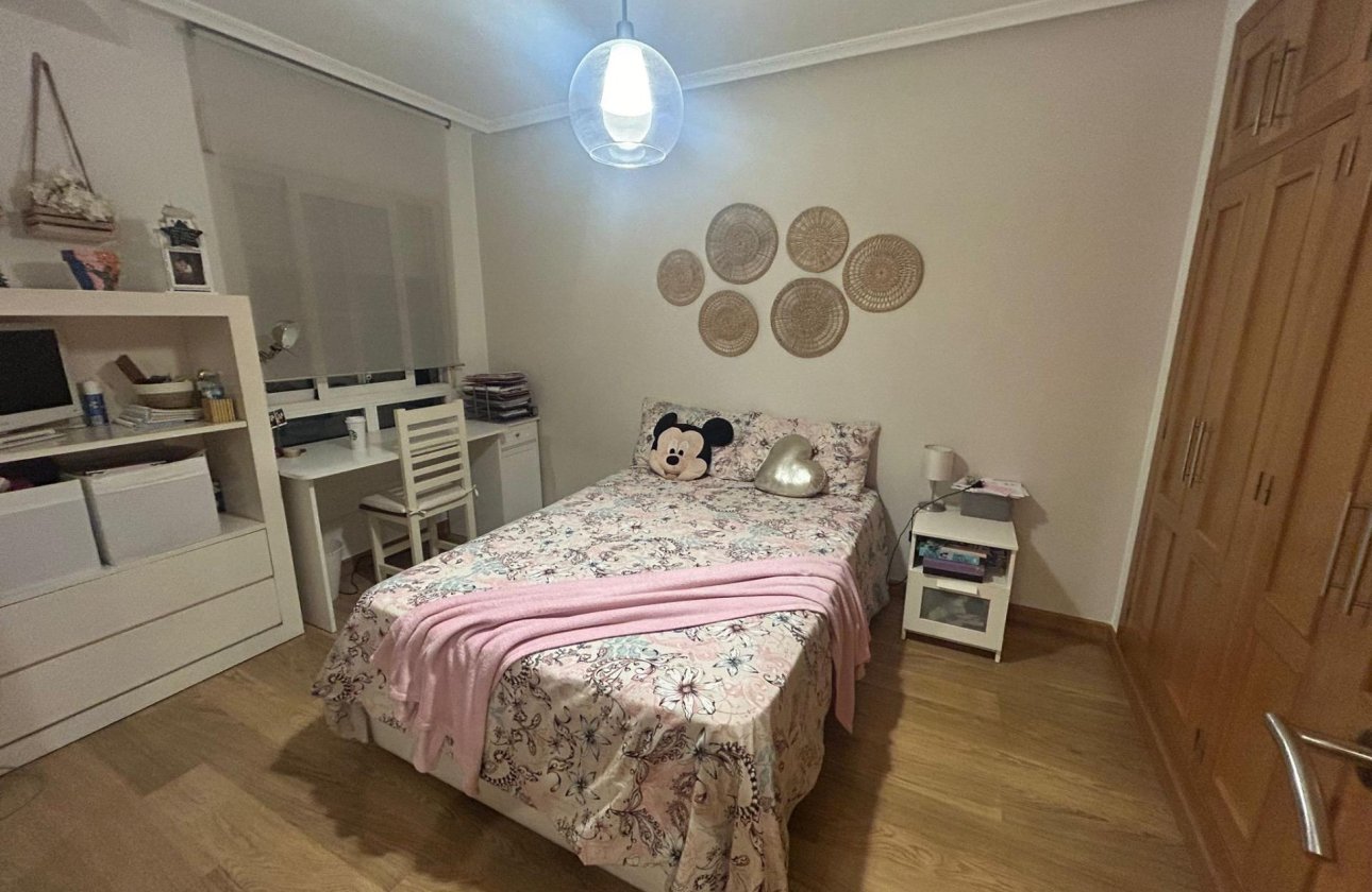 Herverkoop - Appartement -
Torrevieja - Centro