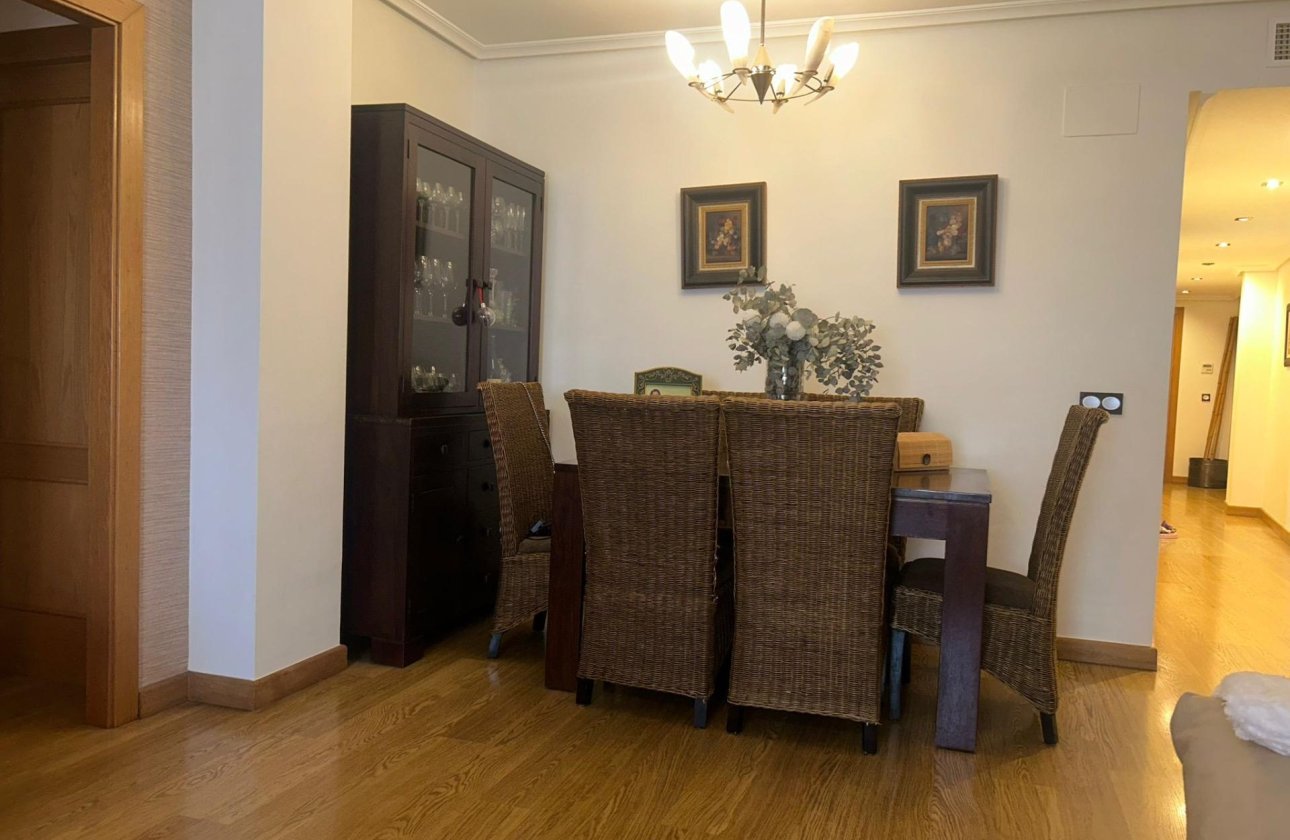 Herverkoop - Appartement -
Torrevieja - Centro