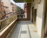 Herverkoop - Appartement -
Torrevieja - Centro