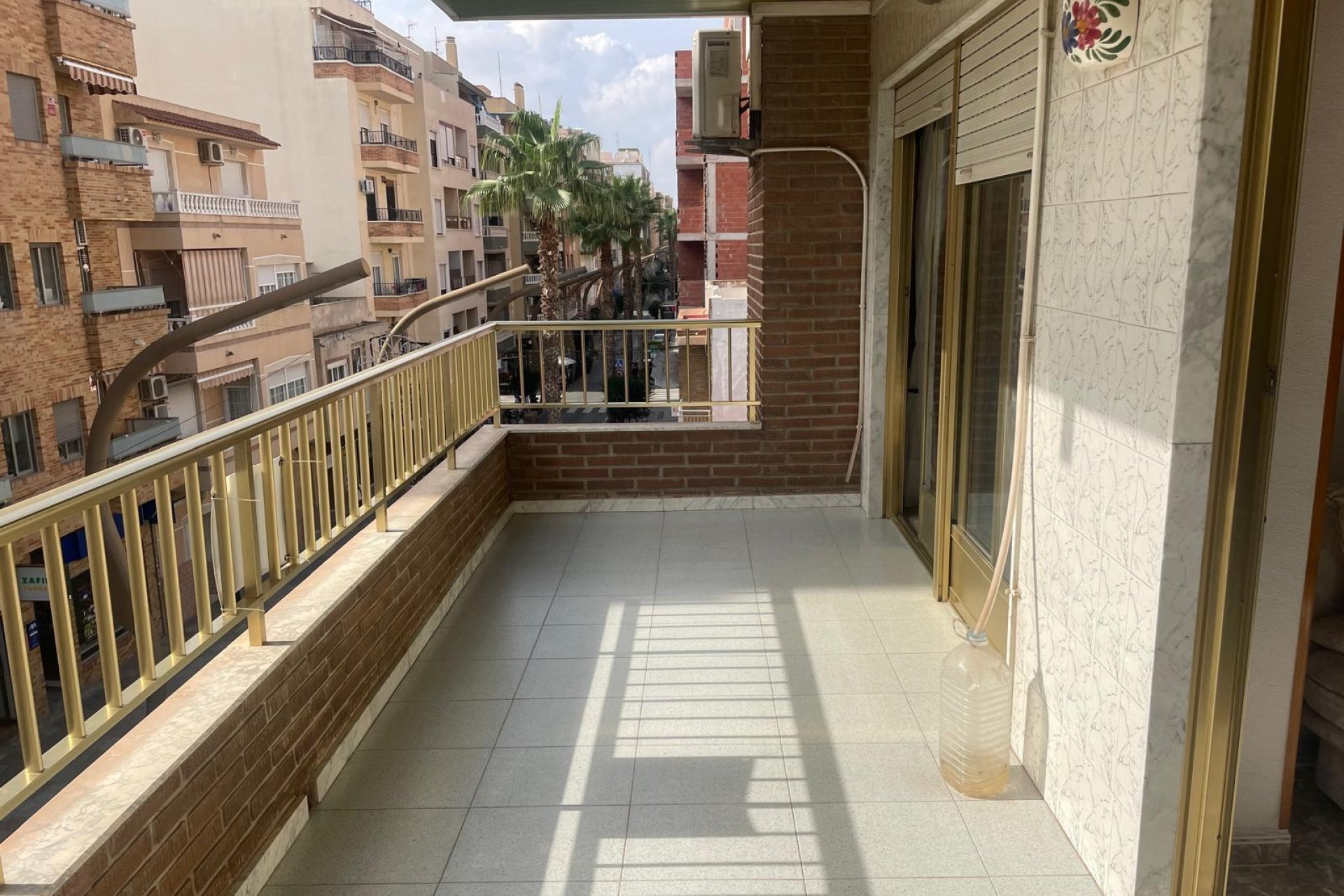 Herverkoop - Appartement -
Torrevieja - Centro