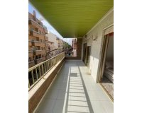 Herverkoop - Appartement -
Torrevieja - Centro