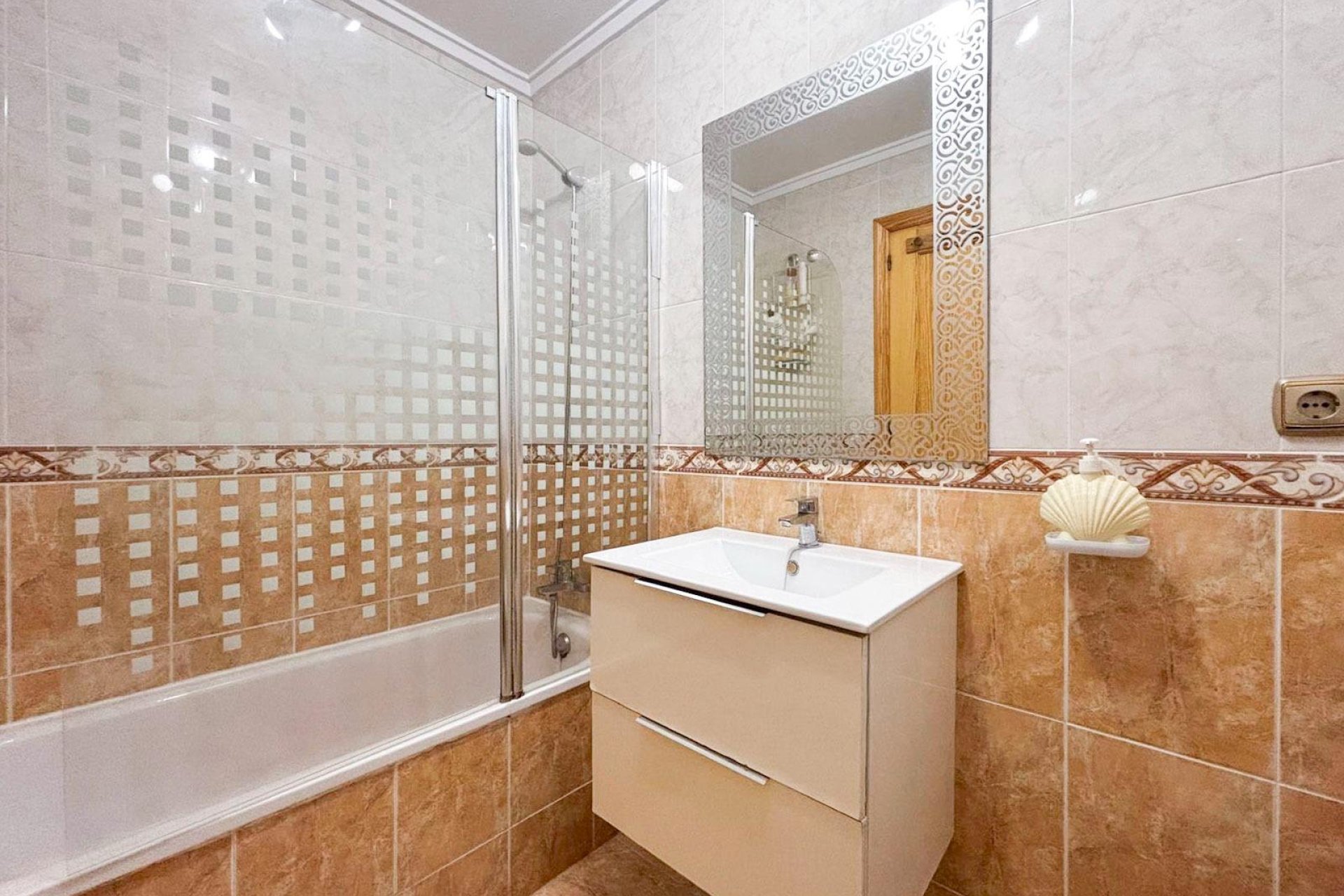 Herverkoop - Appartement -
Torrevieja - Centro