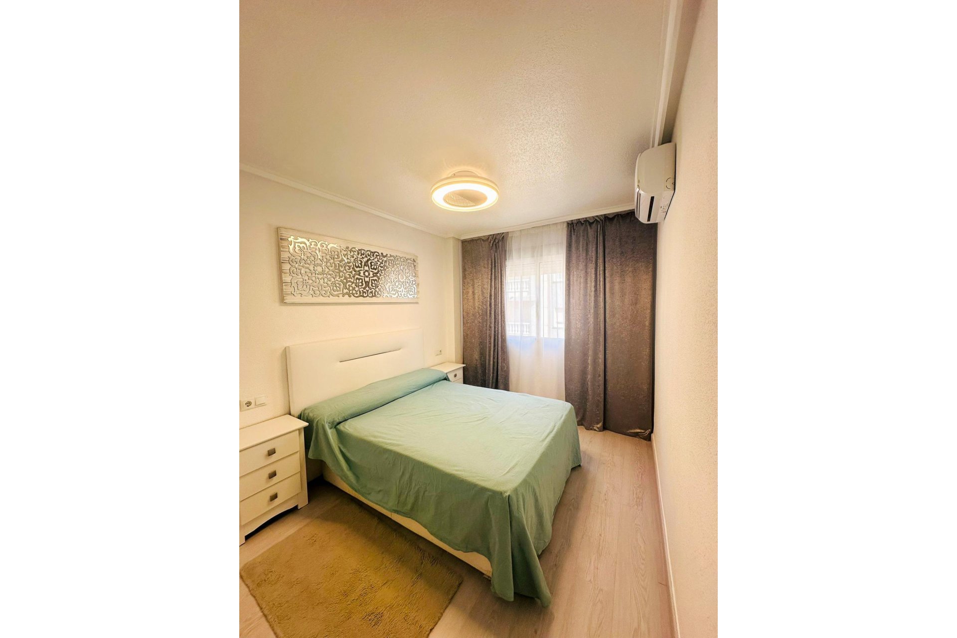 Herverkoop - Appartement -
Torrevieja - Centro