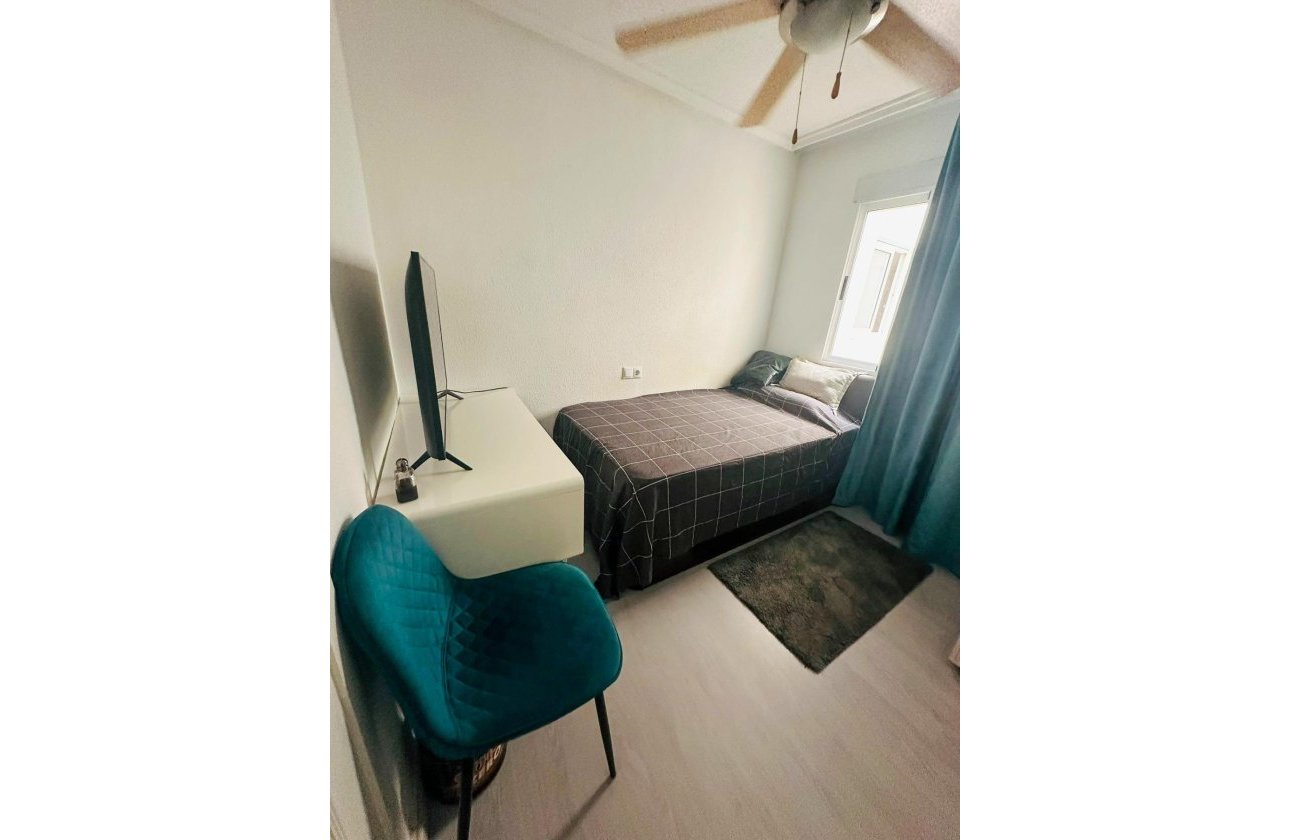 Herverkoop - Appartement -
Torrevieja - Centro