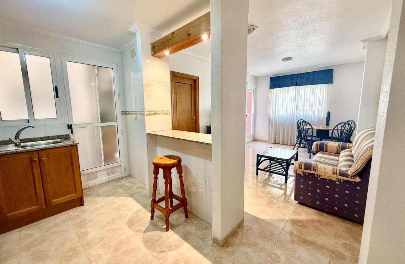 Herverkoop - Appartement -
Torrevieja - Centro