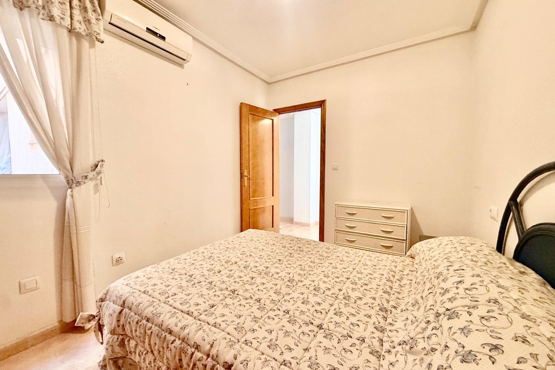 Herverkoop - Appartement -
Torrevieja - Centro