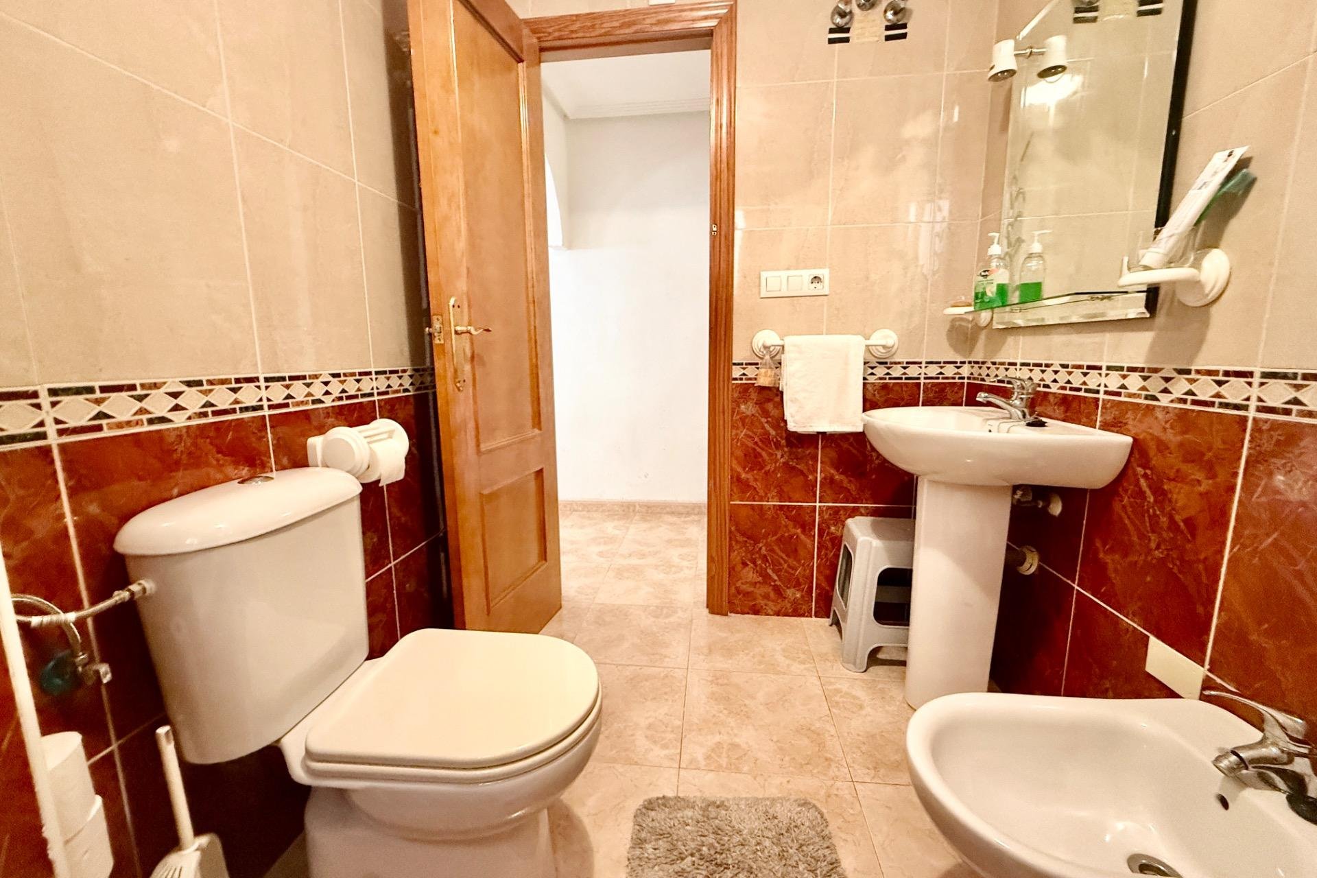 Herverkoop - Appartement -
Torrevieja - Centro