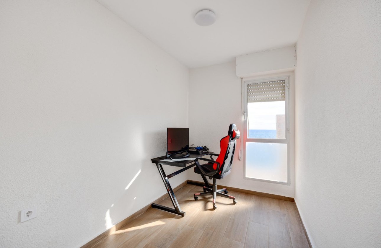 Herverkoop - Appartement -
Torrevieja - Centro