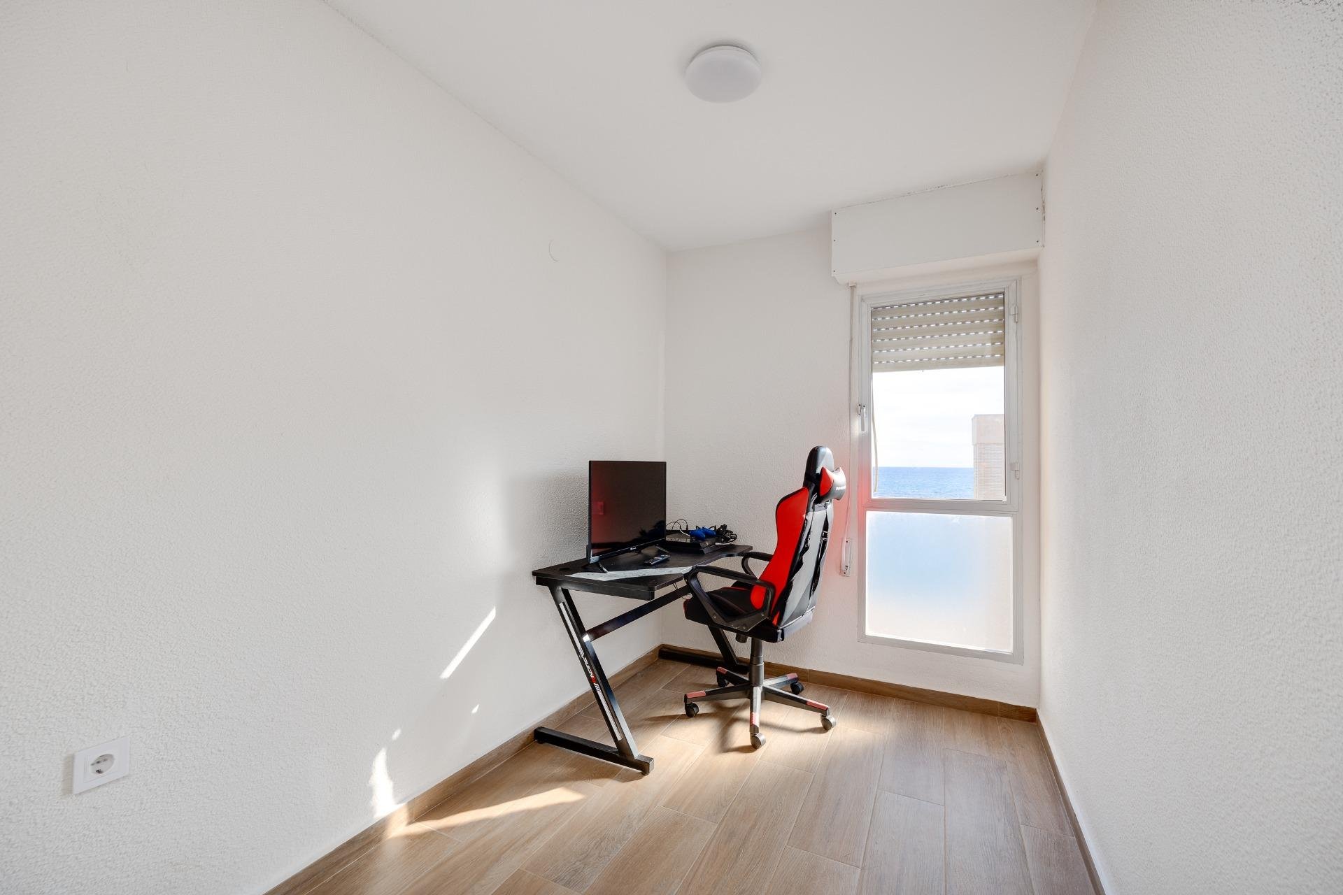 Herverkoop - Appartement -
Torrevieja - Centro