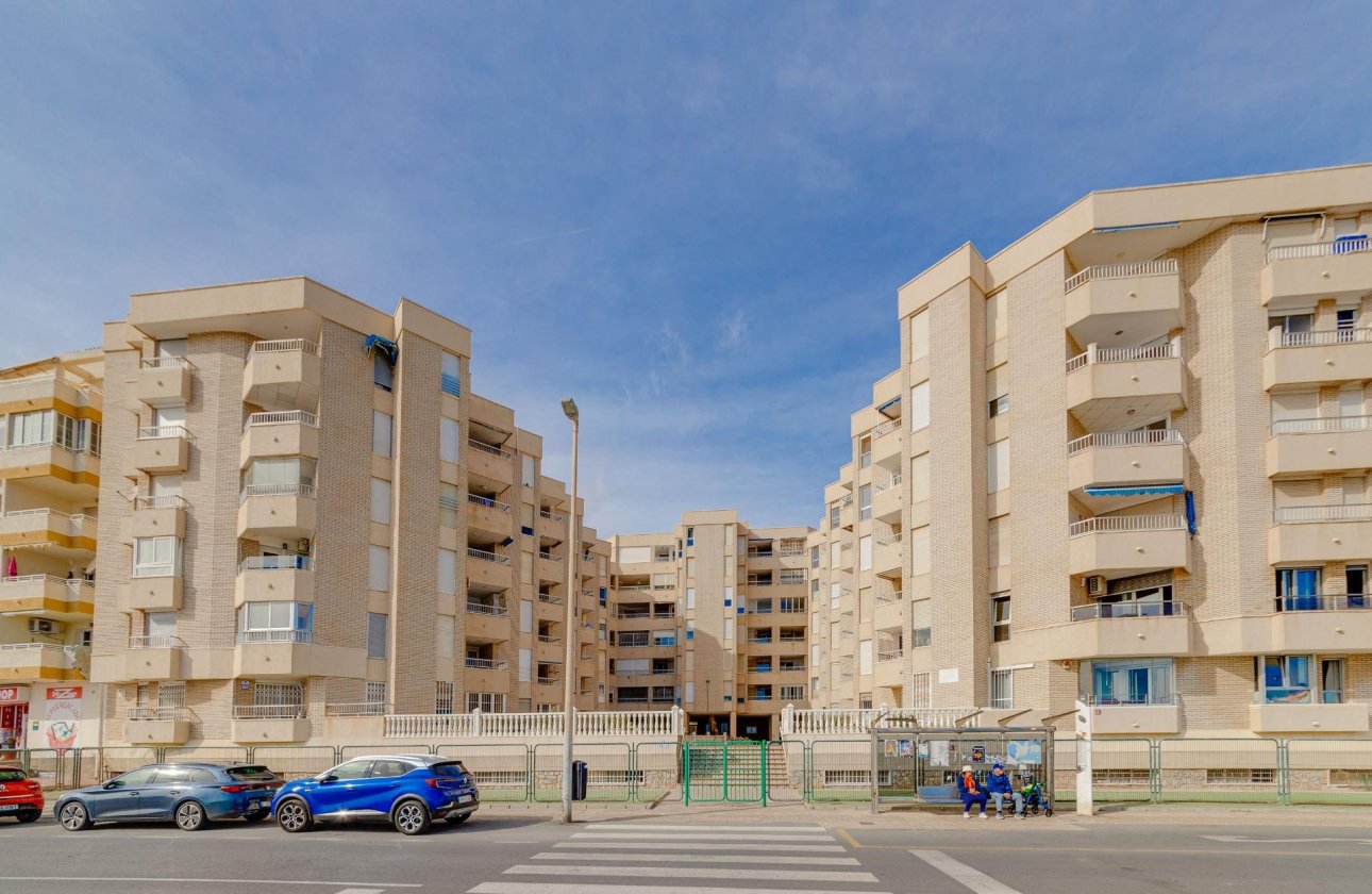 Herverkoop - Appartement -
Torrevieja - Centro