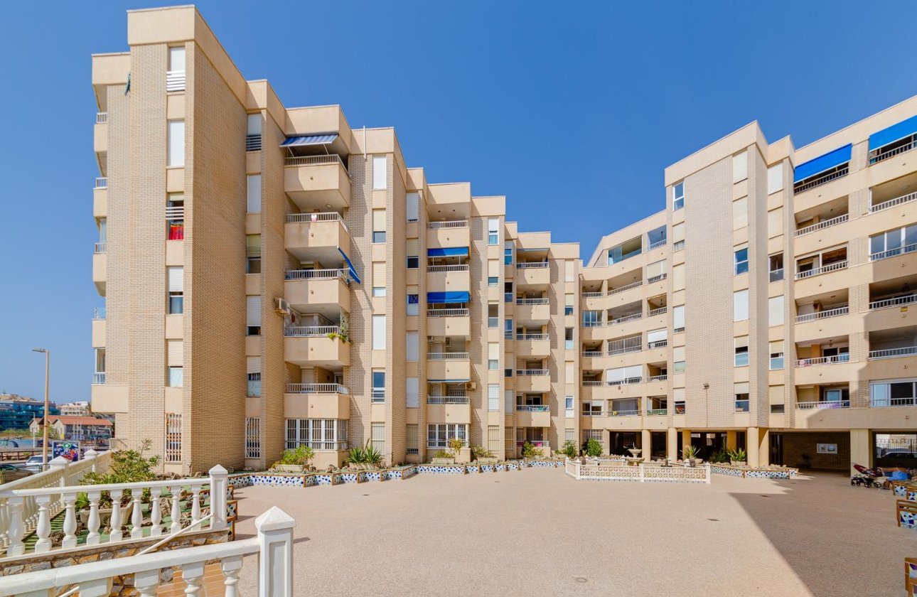 Herverkoop - Appartement -
Torrevieja - Centro