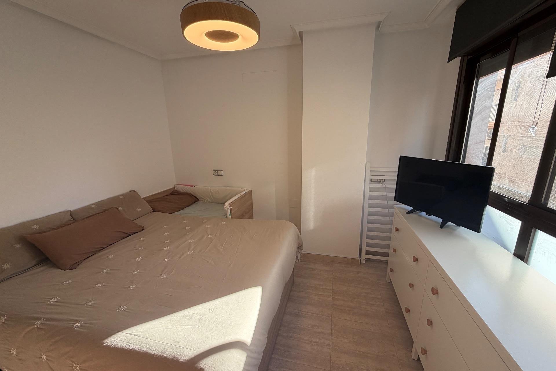 Herverkoop - Appartement -
Torrevieja - Centro