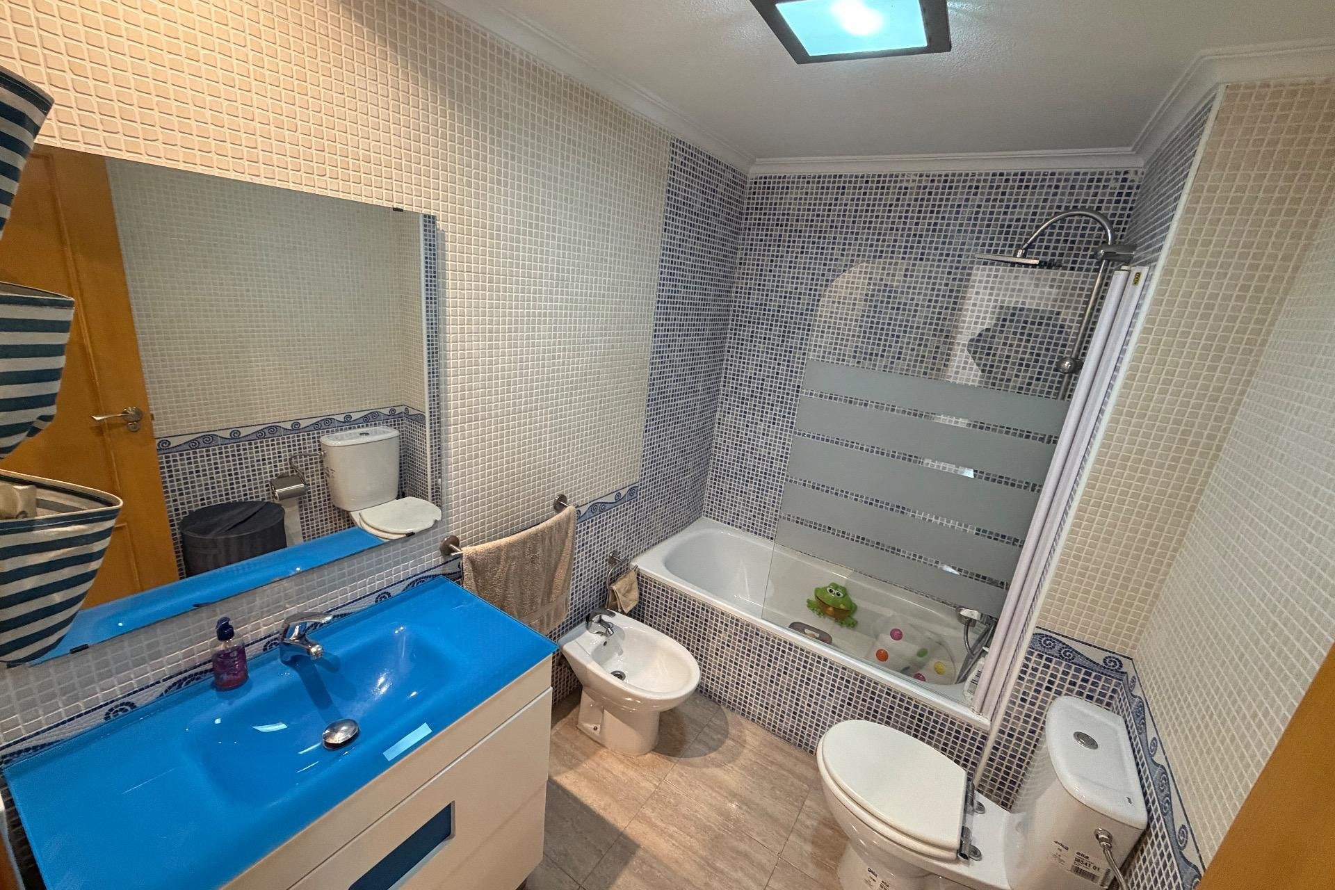 Herverkoop - Appartement -
Torrevieja - Centro