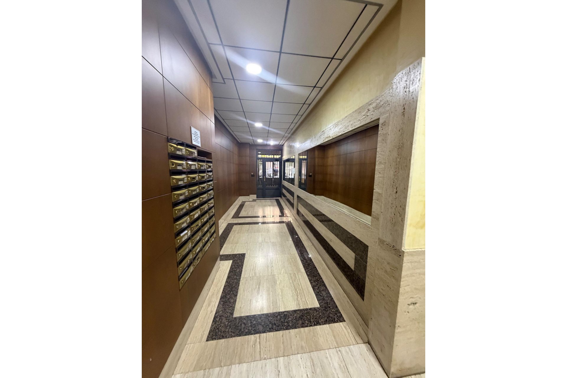 Herverkoop - Appartement -
Torrevieja - Centro