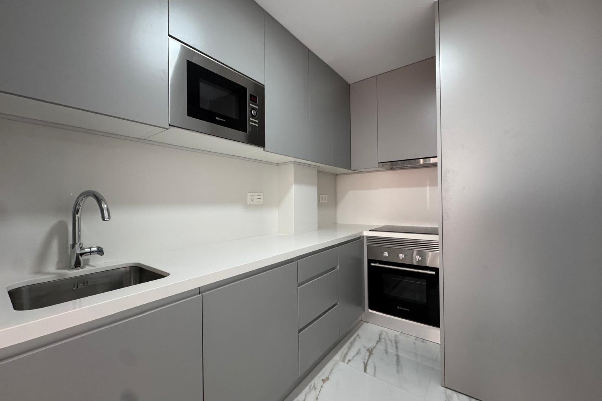 Herverkoop - Appartement -
Torrevieja - Centro