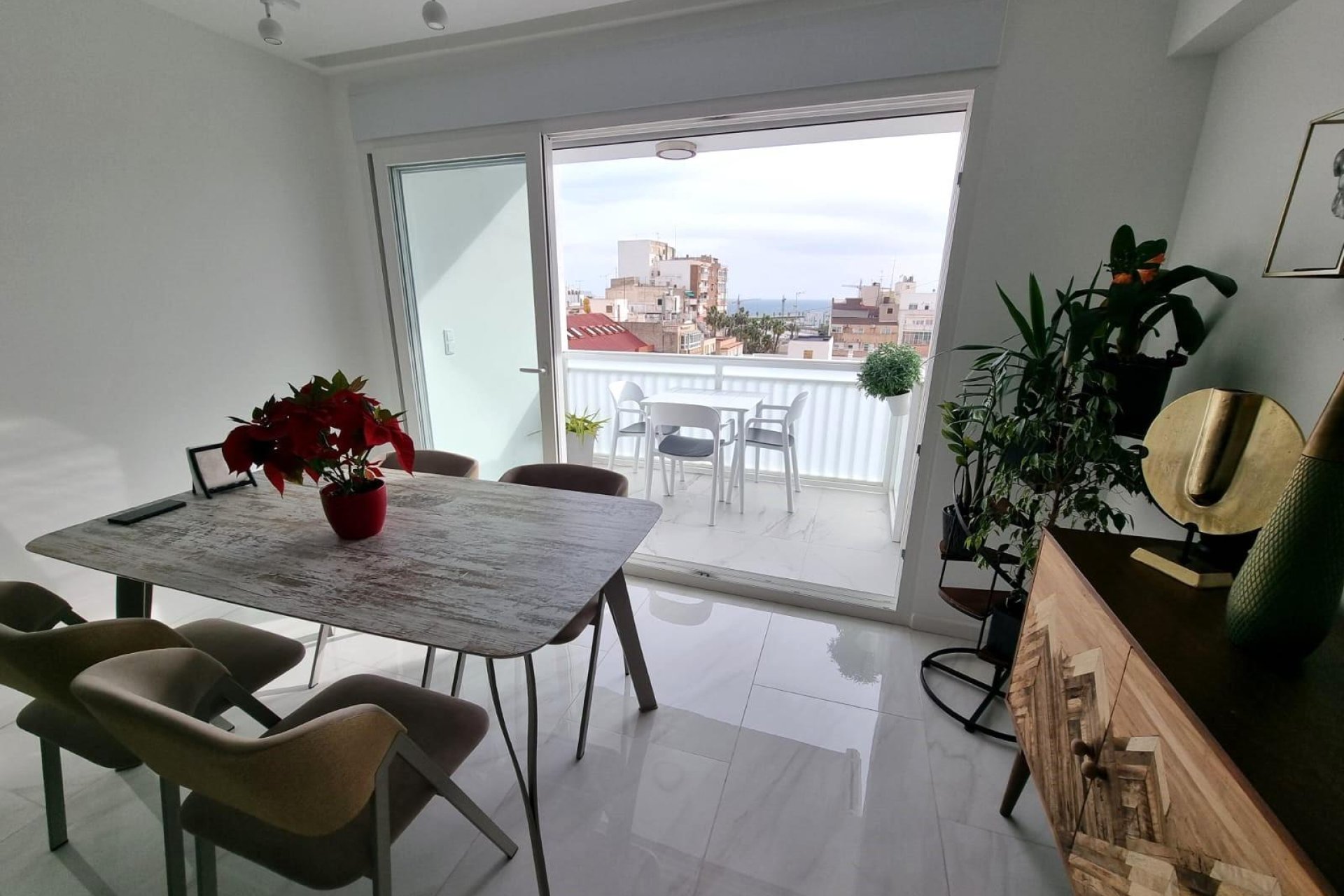Herverkoop - Appartement -
Torrevieja - Centro
