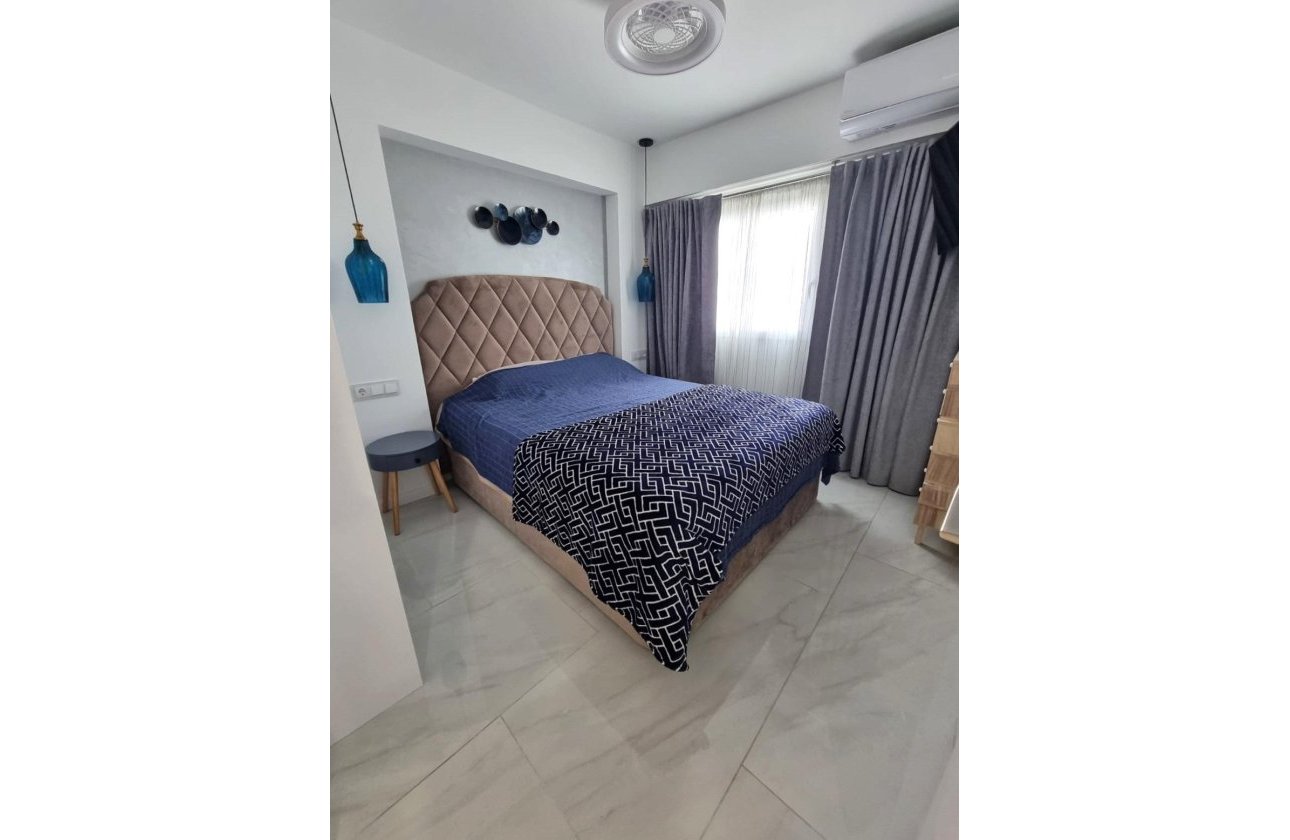 Herverkoop - Appartement -
Torrevieja - Centro
