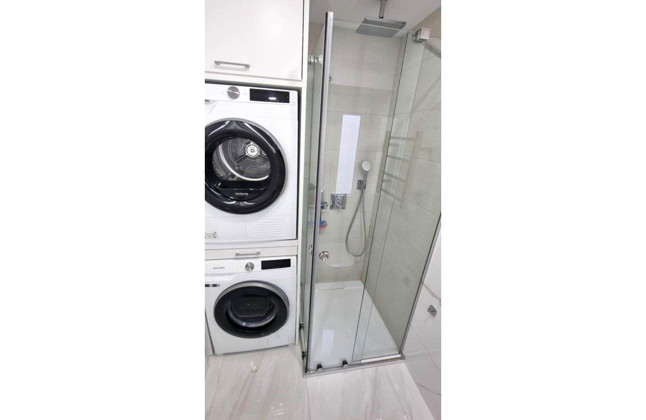 Herverkoop - Appartement -
Torrevieja - Centro