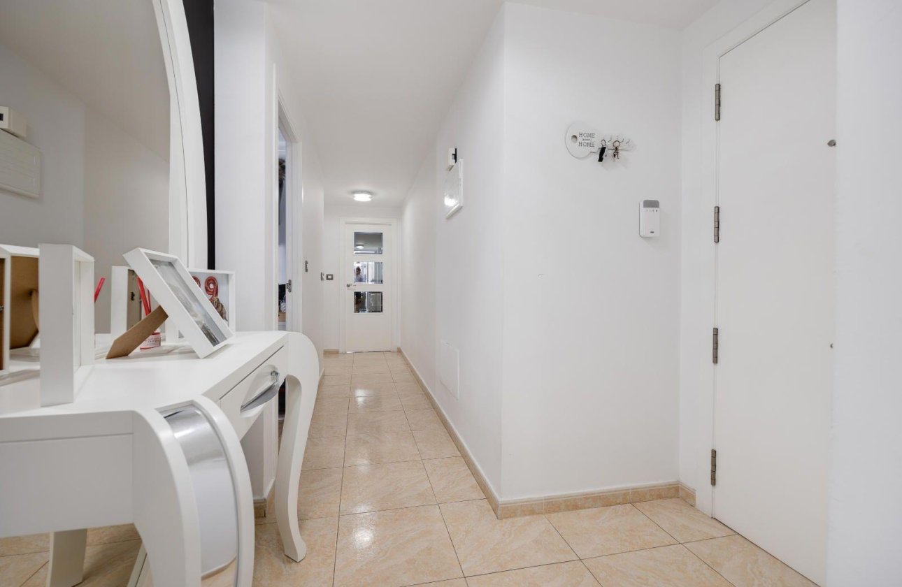 Herverkoop - Appartement -
Torrevieja - Centro