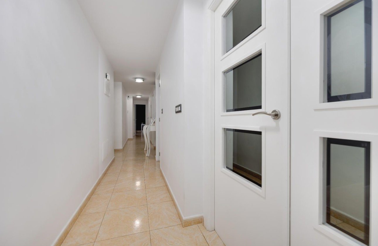 Herverkoop - Appartement -
Torrevieja - Centro