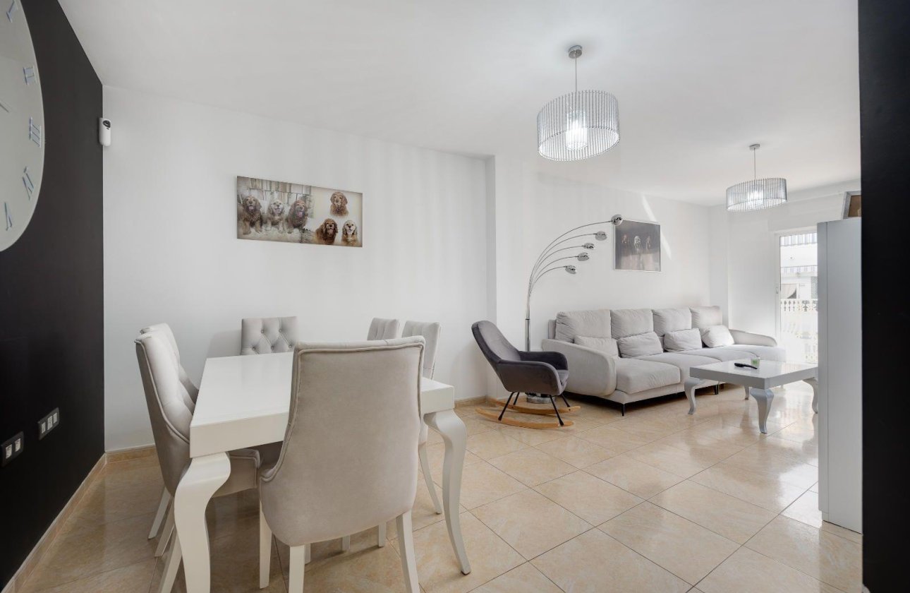Herverkoop - Appartement -
Torrevieja - Centro